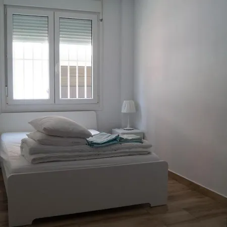 Y Sus 2 Catedrales Apartment *