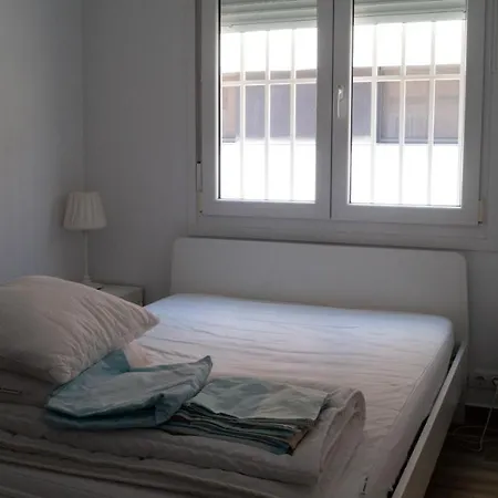 Y Sus 2 Catedrales Apartment *